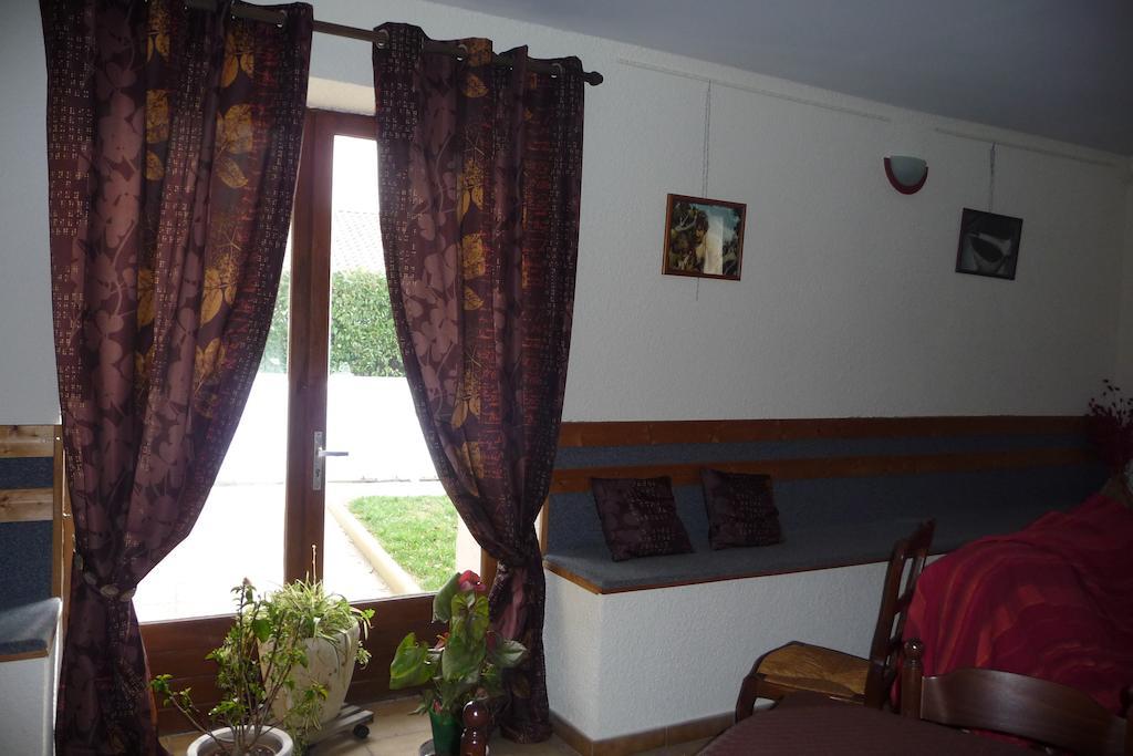 La Ferme Des Denis Chambres Dhotes Chanos-Curson Εξωτερικό φωτογραφία